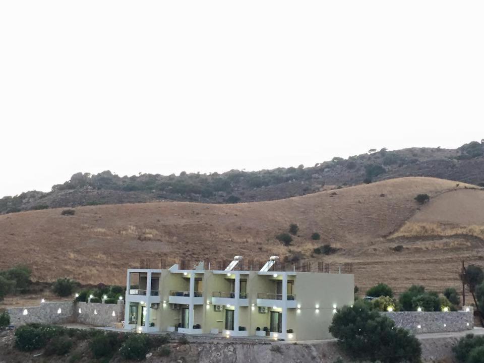 Peristeres Appartments ロダキノ エクステリア 写真